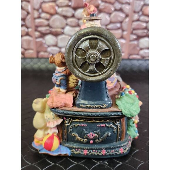 Music Box Sewing Machine Mice - Picture 4 of 10
